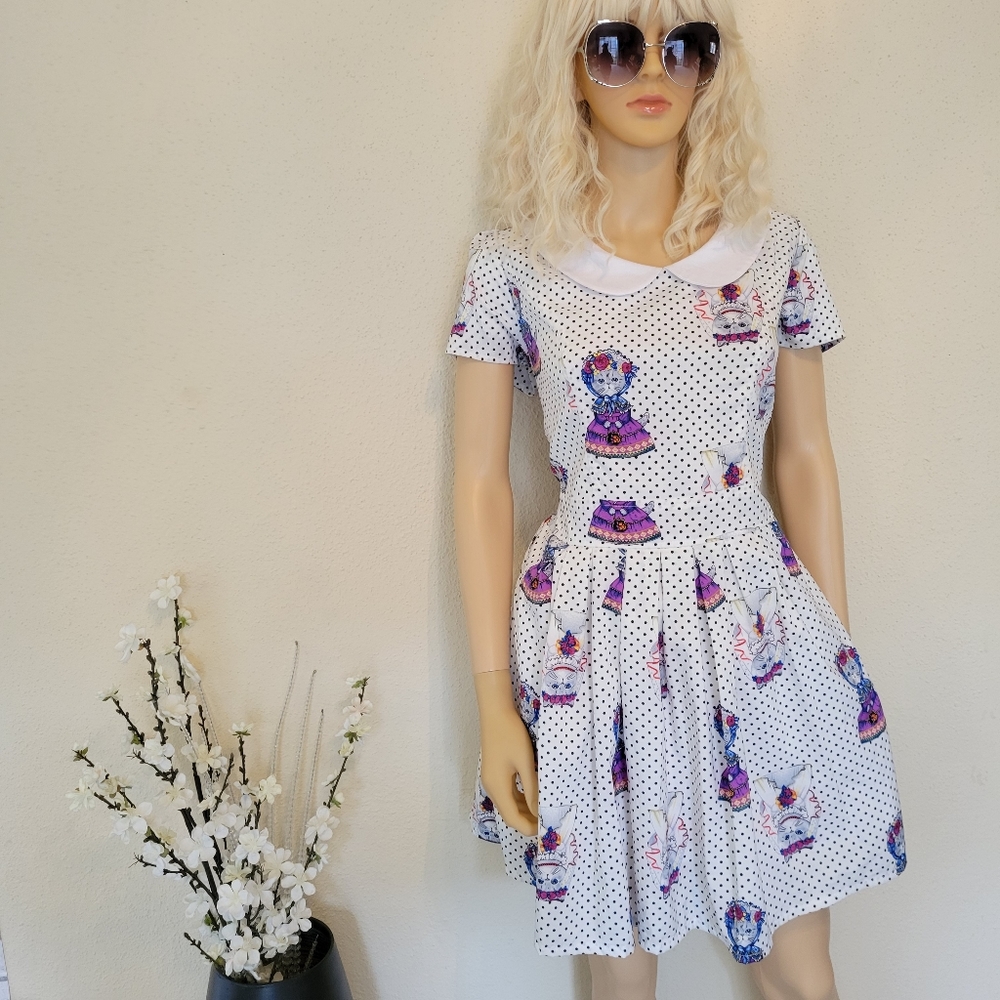 Cats! Getting married? Retro style dress with Peter pan collar